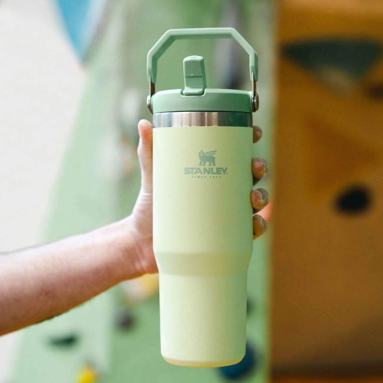 IceFlow™ Flip Straw 2.0 Tumbler | 0.89L - Image 36
