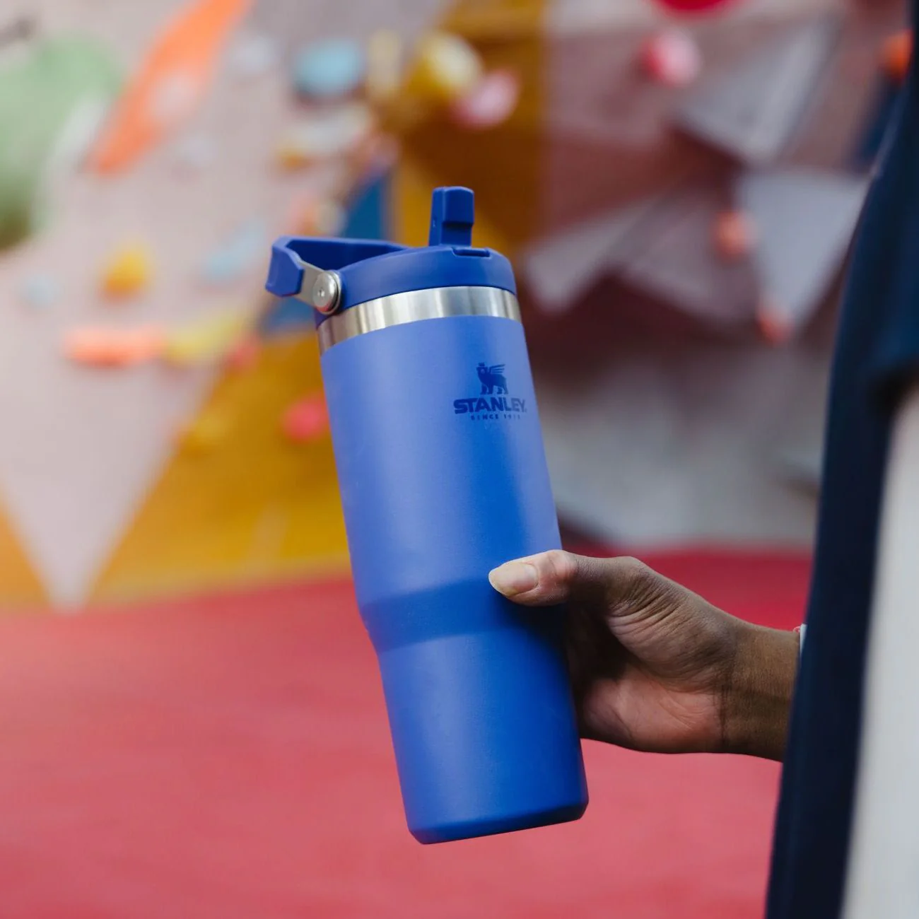 IceFlow™ Flip Straw 2.0 Tumbler | 0.89L - Image 46