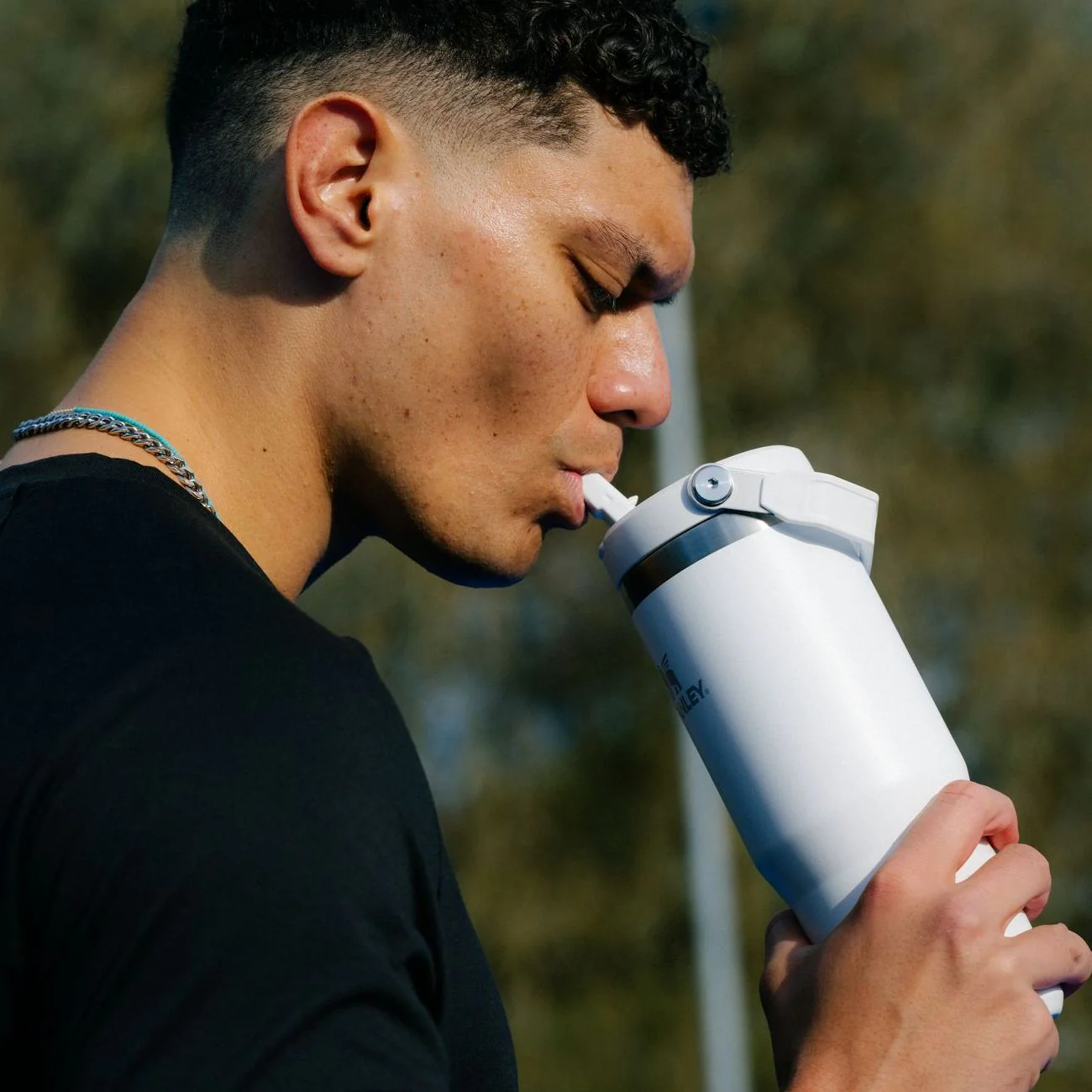IceFlow™ Flip Straw 2.0 Tumbler | 0.89L - Image 16