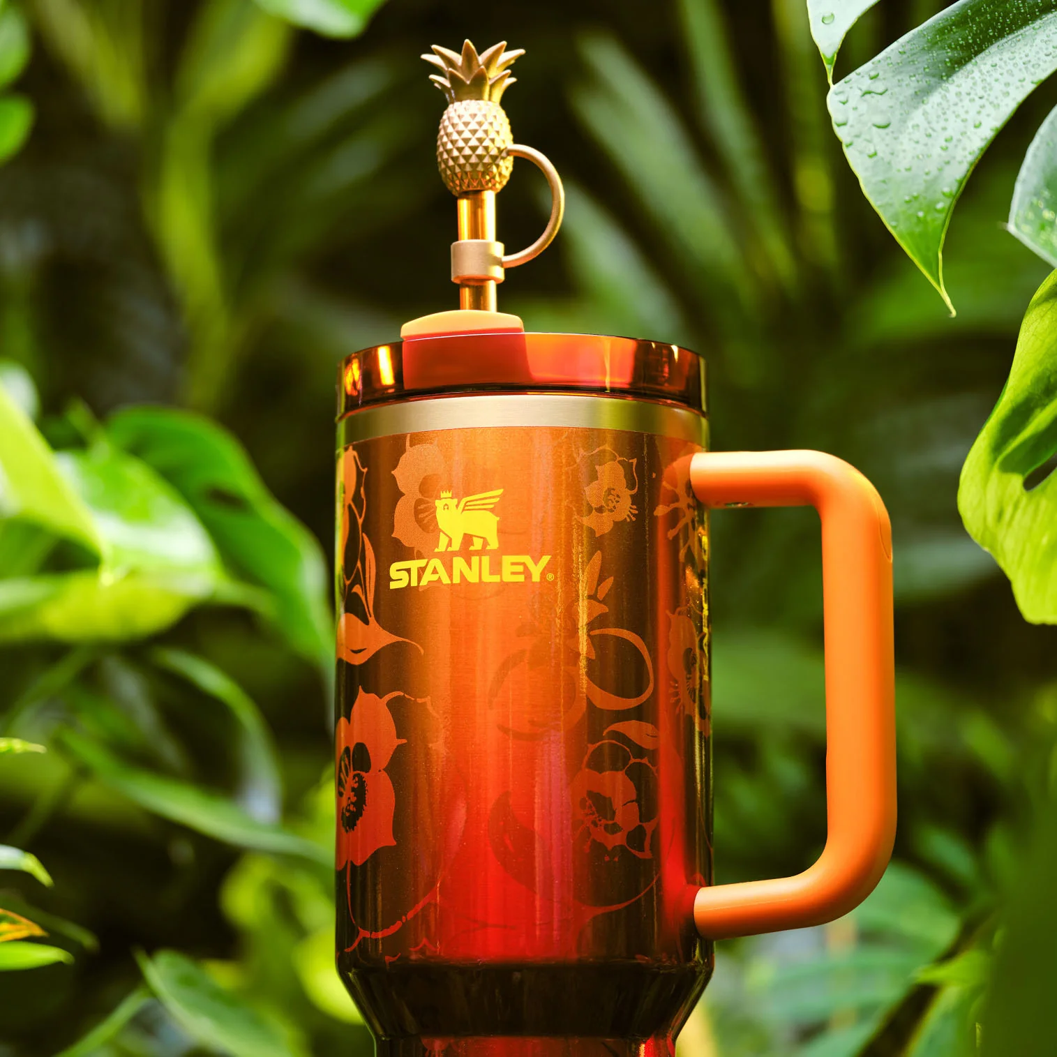 Stanley 1913 x Karol G Quencher® H2.0 FlowState™ Tumbler | 0.89L - Image 17